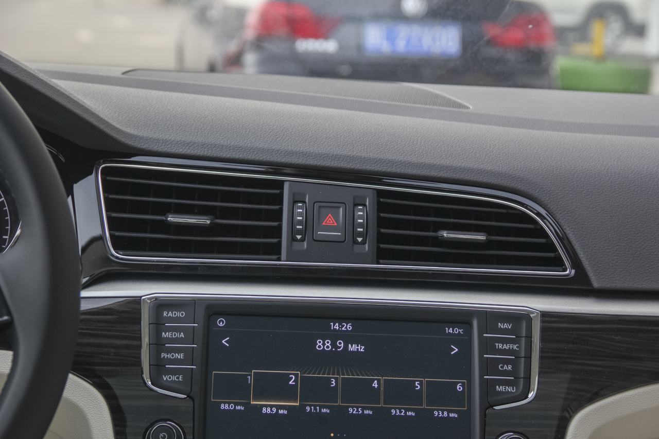 2018款凌渡1.4T自动豪华型280TSI