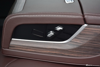 2018款宝马 5系改款 530Li xDrive 豪华套装
