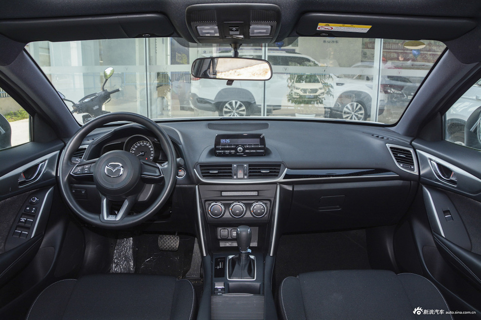 2018款马自达CX-4 2.0L自动两驱蓝天领先版