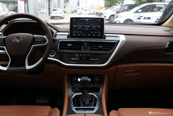 2018款北汽幻速S7 1.5T 自动尊贵型