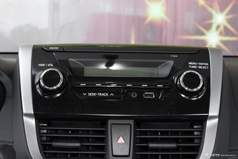 2017款威驰FS 1.3L手动锋锐版