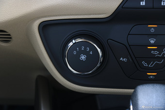 2017款福睿斯改款1.5L自动舒适型