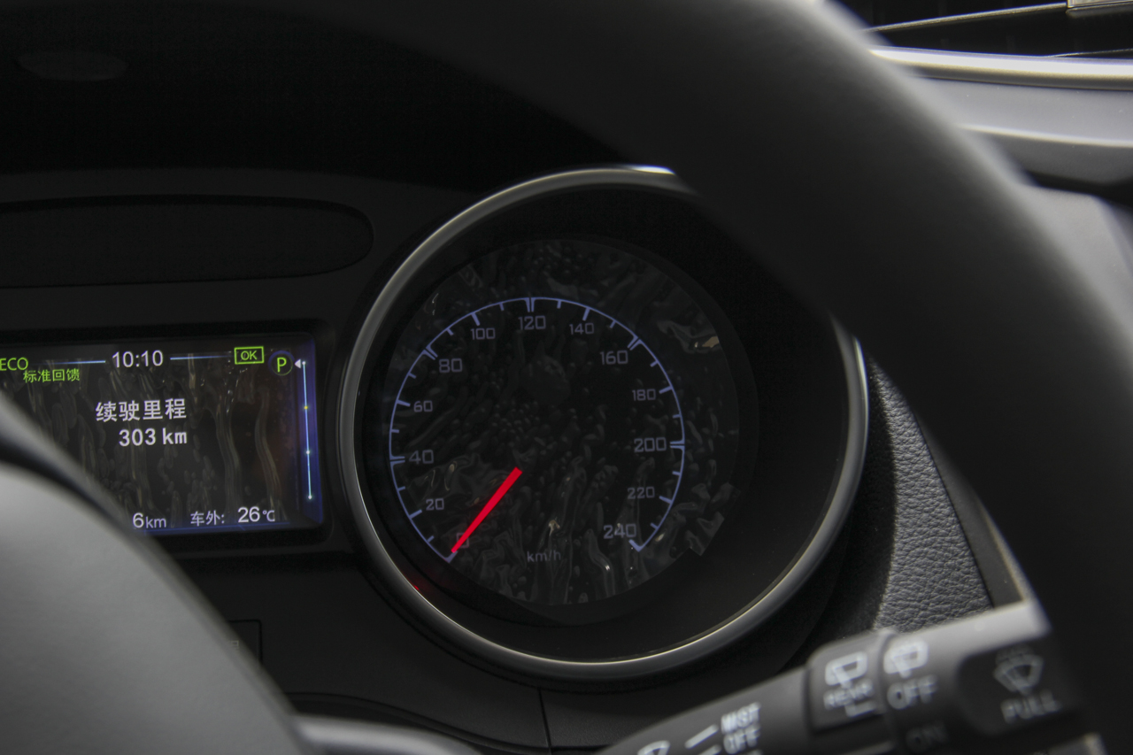 2018款比亚迪元EV360 智联炫酷型