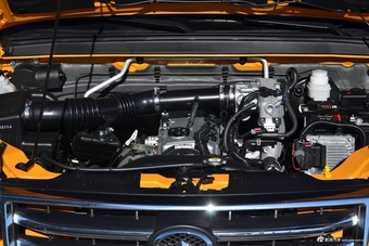 2017款风骏5 2.4L手动欧洲版汽油两驱精英型大双排4G69S4N