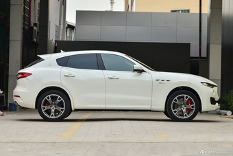 2018款Levante 3.0T自动350Hp 运动版（暂无参数）