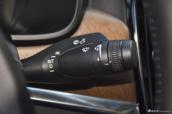 2017款沃尔沃S90 2.0T自动T5智尊版