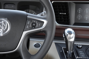 2017款GL8 2.5L自动豪华型