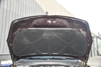 2016款驭胜S350 2.0T自动四驱汽油超豪华版5座