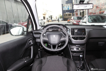 2018款标致2008 1.6L自动时尚版