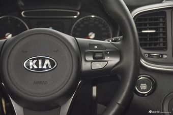 2016款索兰托L 2.2T自动柴油4WD定制版5座国IV