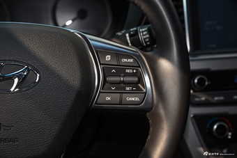 2015款索纳塔九 1.6T自动 DLX尊贵型