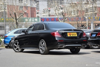 2018款奔驰E级改款2.0T自动 300L 运动豪华型