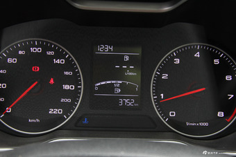 2017款名爵ZS 1.5L手动尊享互联网版