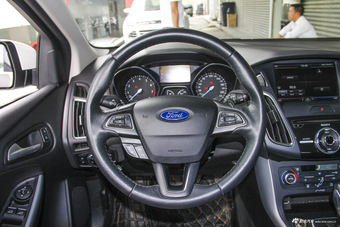 2015款 福克斯 两厢 EcoBoost 180 自动运动型