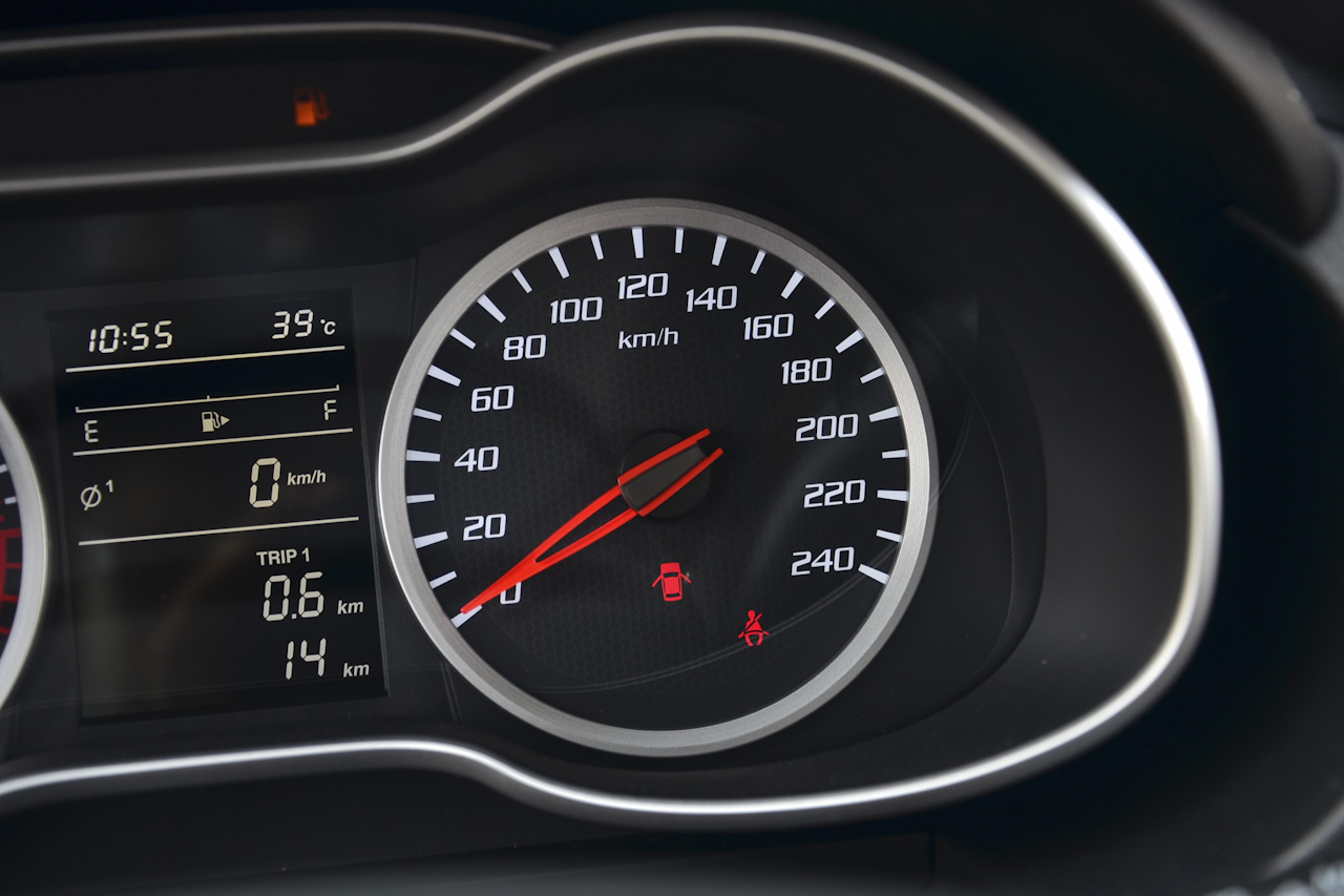 2017款奔腾X40 1.6L手动豪华型