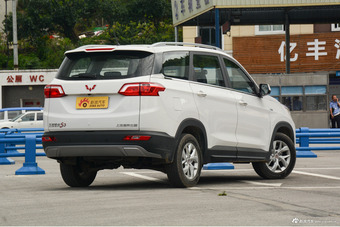 2018款五菱宏光S3 1.5T手动豪华型