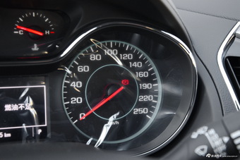 2017款科鲁兹两厢1.5L 自动炫锋版