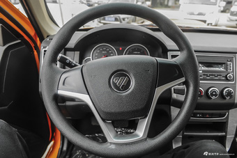 2015款 萨普 2.8T两驱舒适版5235长