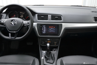 2017款朗行1.2T自动舒适版180TSI DSG