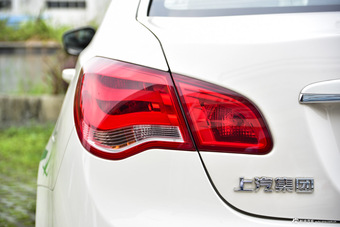 2016款荣威e550 1.5L自动旗舰版