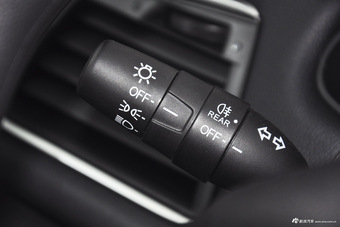 2016款锐3 1.6L自动智享型