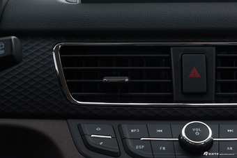 2018款风光330S 1.5L手动舒适型DK15