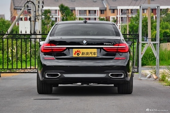 2018款宝马7系740Li 3.0T自动领先型M运动套装