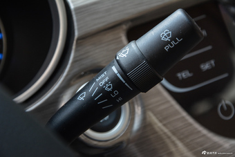 2017款吉利帝豪1.5L手动三厢百万款向上版