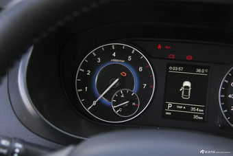 2018款风光S560改款 1.8L CVT尊贵型5座