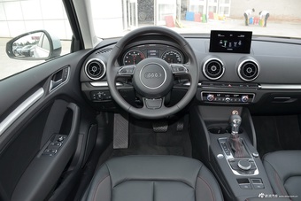 2016款奥迪A3 1.4T自动Sportback 35TFSI特别版