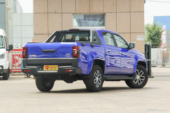 2017款域虎7 2.4T手动柴油四驱豪华版JX4D24A5L