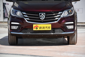 2017款宝骏560 1.5T DCT旗舰型7座