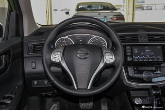 2016款新骐达 1.6L自动智尊版