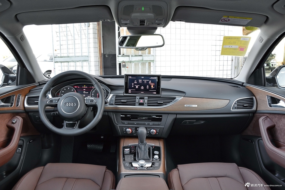 2018款奥迪A6L 30周年年型 45 TFSI quattro 豪华型