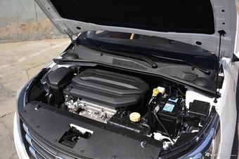 2017款宝骏310 1.5L手动豪华型