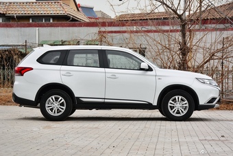 2018款欧蓝德2.0L自动两驱风尚版5座