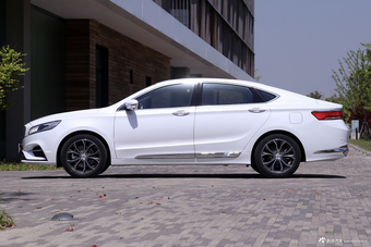 2018款博瑞GE MHEV顶配版