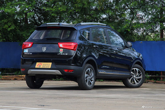 2017款宝骏560律动版1.5T手动尊享型