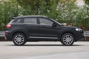 2017款哈弗H6 Coupe 2.0T手动两驱都市型红标