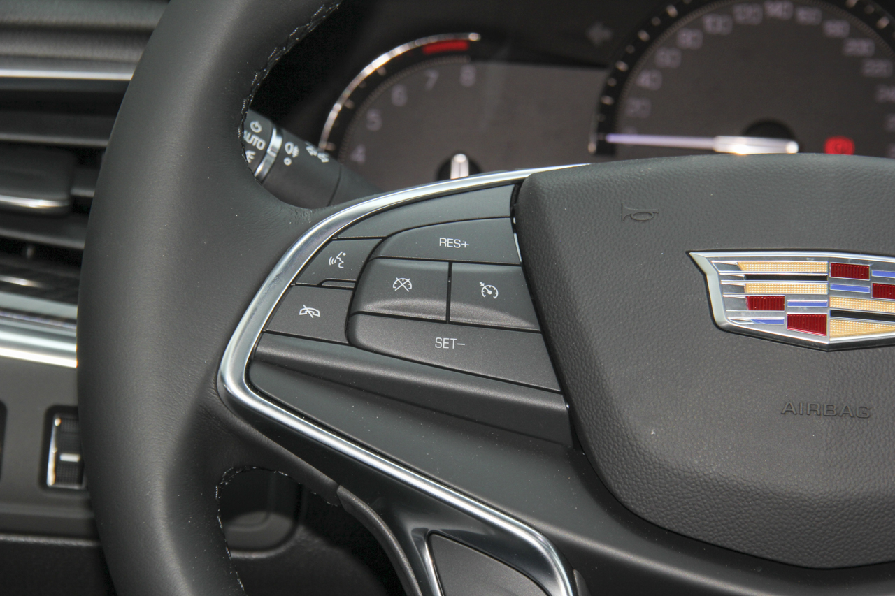 2018款XT5 2.0T自动25T技术型