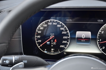 2019款奔驰E级2.0T自动 200L运动型4MATIC