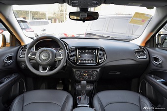 2017款指南者1.4T自动 200T臻享版图片