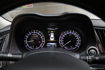 2016款英菲尼迪Q50L 2.0T自动豪华版 