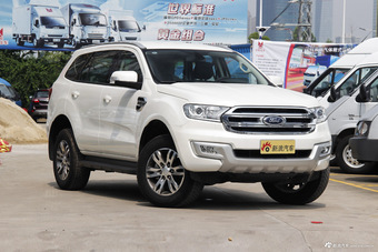 2016款撼路者2.0T自动两驱豪华版汽油 珠光白