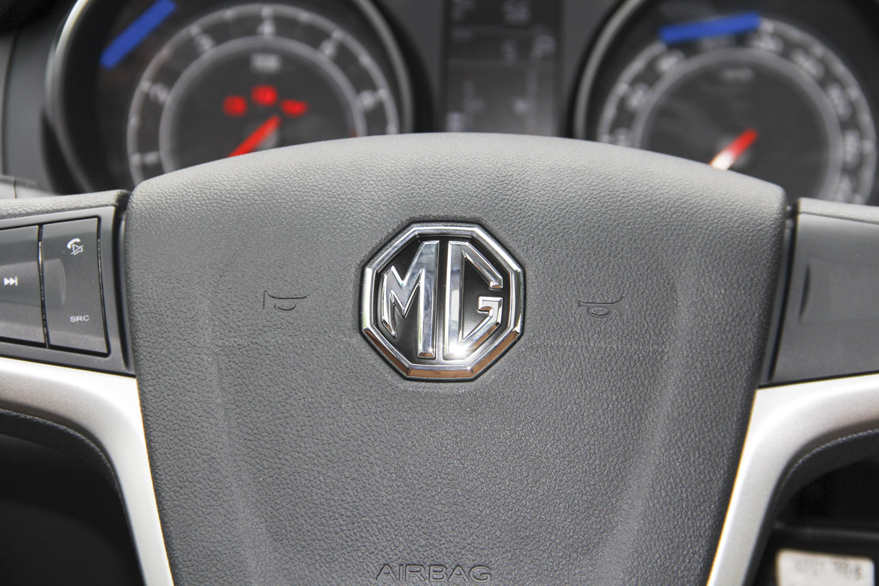 2016款名爵锐行1.5T自动超值豪华版