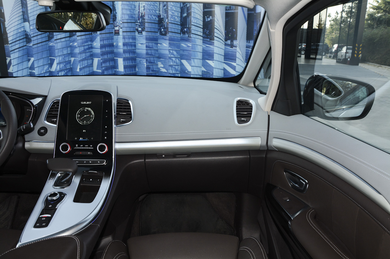 2018款雷诺Espace 1.8T自动雅颂巴黎版TCe 300 