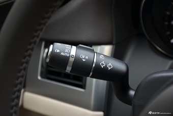 2017款捷豹XFL 2.0T自动200PS豪华版