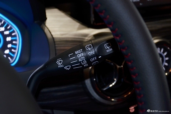 2018款北汽新能源EX360 新潮版