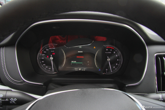 2018款荣威RX5 2.0T 30T自动两驱互联网智享版