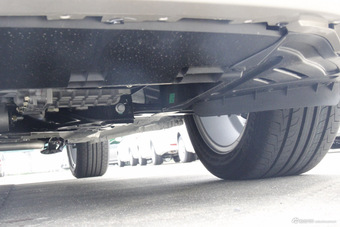 2016款艾瑞泽5 1.5L自动领锐版 秀色金